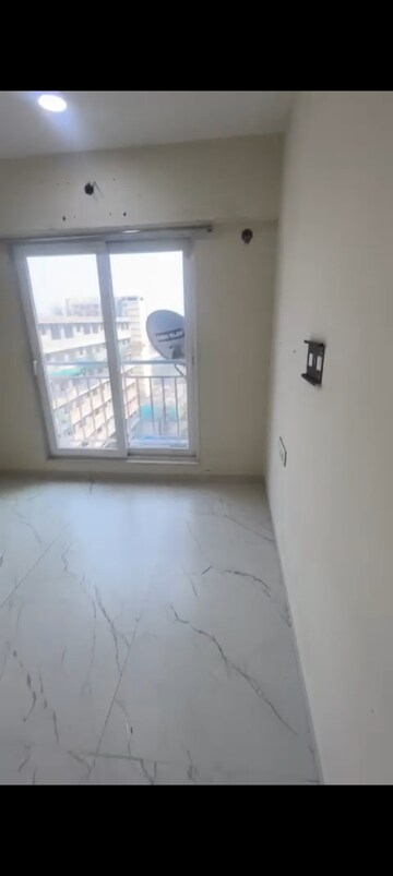 Room in 1 BHK Apartment at Deraiya Iconico, Kurla East – for Rent