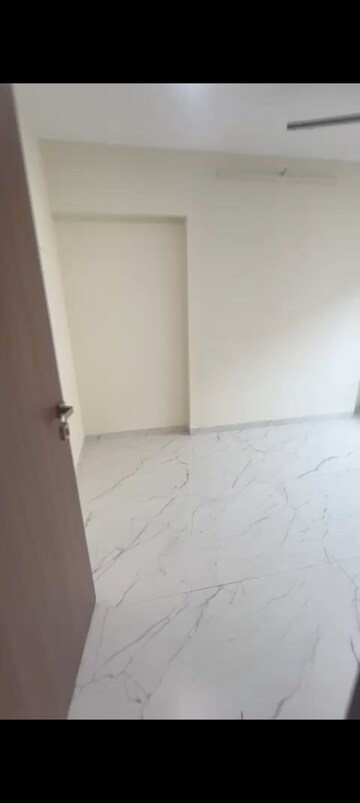 Room in 1 BHK Apartment at Deraiya Iconico, Kurla East – for Rent