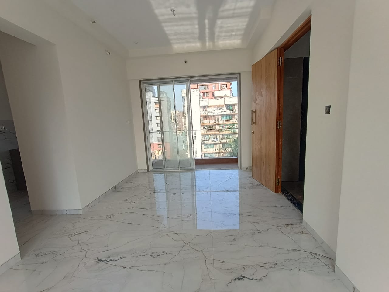 2 BHK + Servant Room 700 Sq.Ft. Apartment in Sima Building