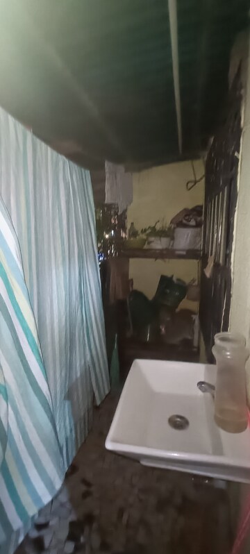 Bathroom in 2 BHK Apartment at Dheeraj Darshan, Jogeshwari East – for Rent