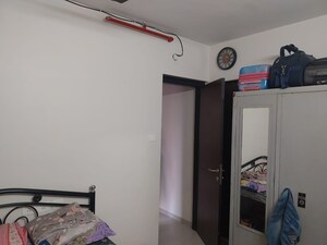 Room in 1 BHK Apartment at Dosti Oro 67, Kandivali West – for Sale