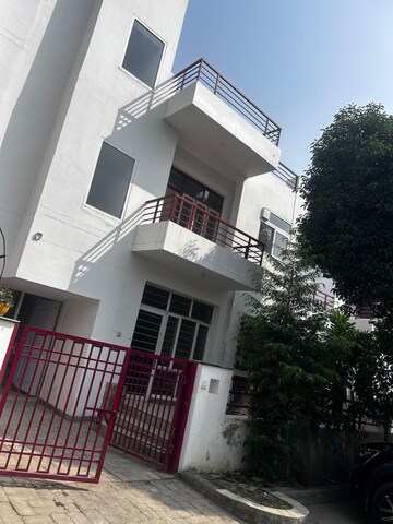 4 BHK Villa – Exterior View View at Sushant Golf City - for Rent
