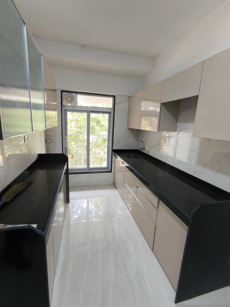 Kitchen, vision-heeraji 2 Bedroom 630 Sq.Ft. Apartment In Parekh Nagar Mumbai 8549826