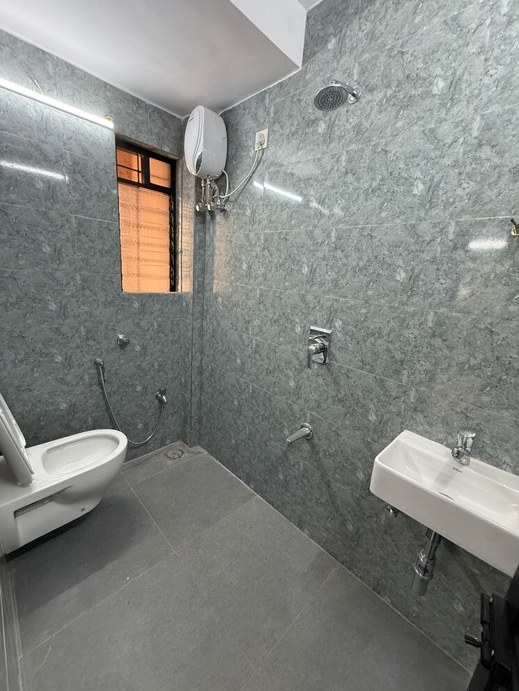 Bathroom, veena-sargam 2 Bedroom 680 Sq.Ft. Apartment In Kandivali West Mumbai 8549830