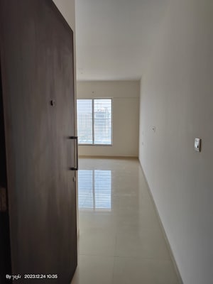 Room in 2 BHK Apartment at Lunkad Greenland, Viman Nagar – for Sale