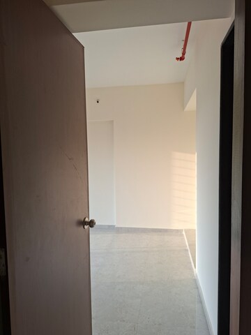 Room in 1 BHK Apartment at Mahavir Kalpavruksha, Ghodbunder Road – for Rent