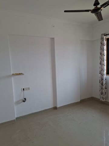 Furnished Amenities in 1 BHK Apartment at Puranik Hometown, Ghodbunder Road – for Rent