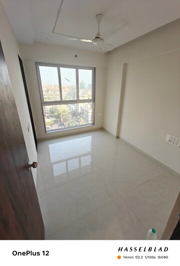 Room in 1 BHK Apartment at Versova – for Rent