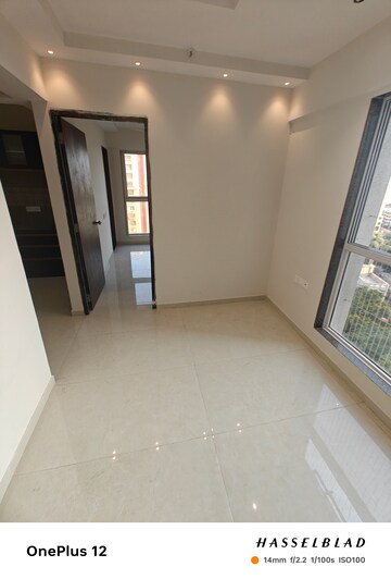 Room in 1 BHK Apartment at Versova – for Rent