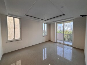 Room in 3 BHK Apartment at Bapu Nagar – for Sale