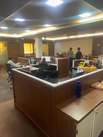 Office Space For Rent in Neelam Center, Worli