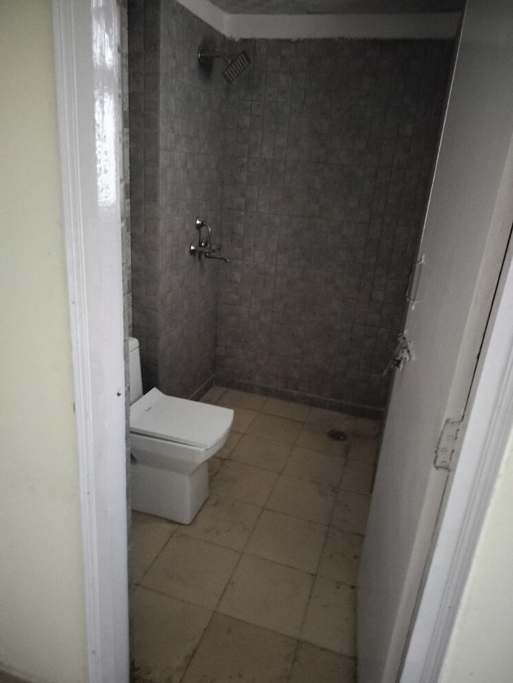 Bathroom, nbcc-aspire-enchante 1.5 Bedroom 864 Sq.Ft. Apartment In Tech Zone 4 Greater Noida Greater Noida 8549968