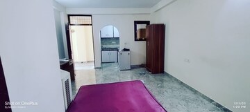 Room in 1 RK Builder Floor at Paryavaran Complex – for Rent