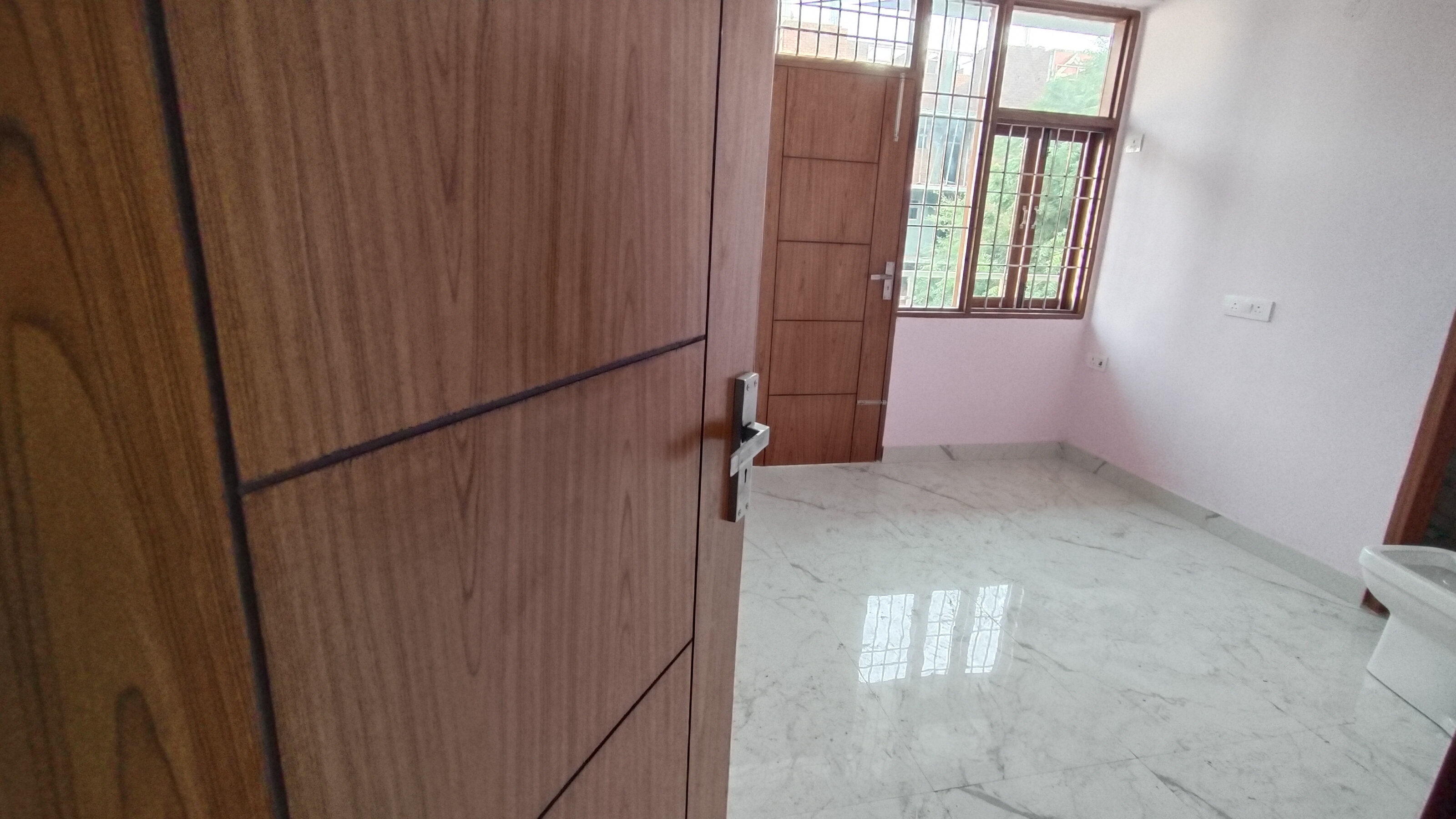 2 BHK Builder Floor For Rent in Saket