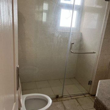 Bathroom in 2.5 BHK Apartment at Supertech Araville, Sector 79 – for Rent