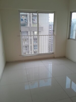 Room in 3 BHK Apartment at Godrej Bliss Kandivali, Kandivali East – for Sale