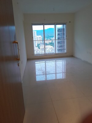 Room in 3 BHK Apartment at Godrej Bliss Kandivali, Kandivali East – for Sale