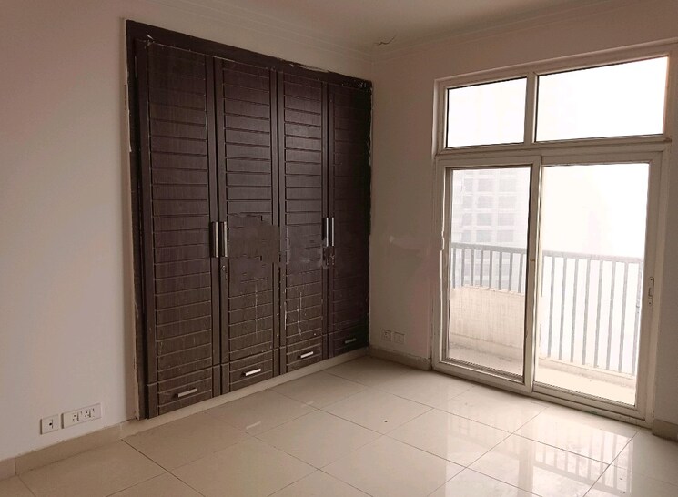 Room, amrapali-platinum 4 Bedroom 2475 Sq.Ft. Apartment In Sector 119 Noida 8550075