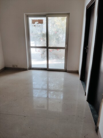 Room in 3 BHK Apartment at BPTP Park Elite Floor II, Sector 75 – for Rent