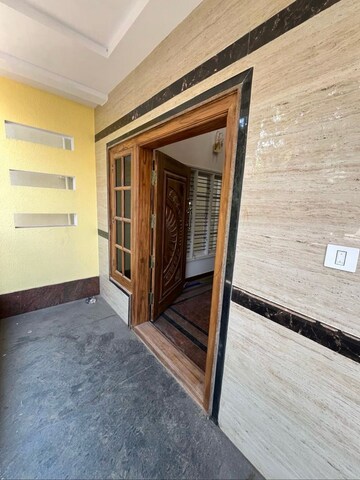 Room in 5 BHK Independent House at Sahakara Nagar – for Sale