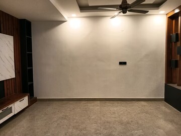 Room in 4 BHK Apartment at Pioneer Park Presidia, Sector 62 – for Sale