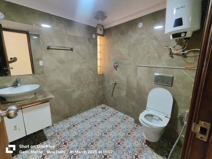 Bathroom, saket 2 Bedroom 1450 Sq.Ft. Apartment In Saket Delhi 8550155