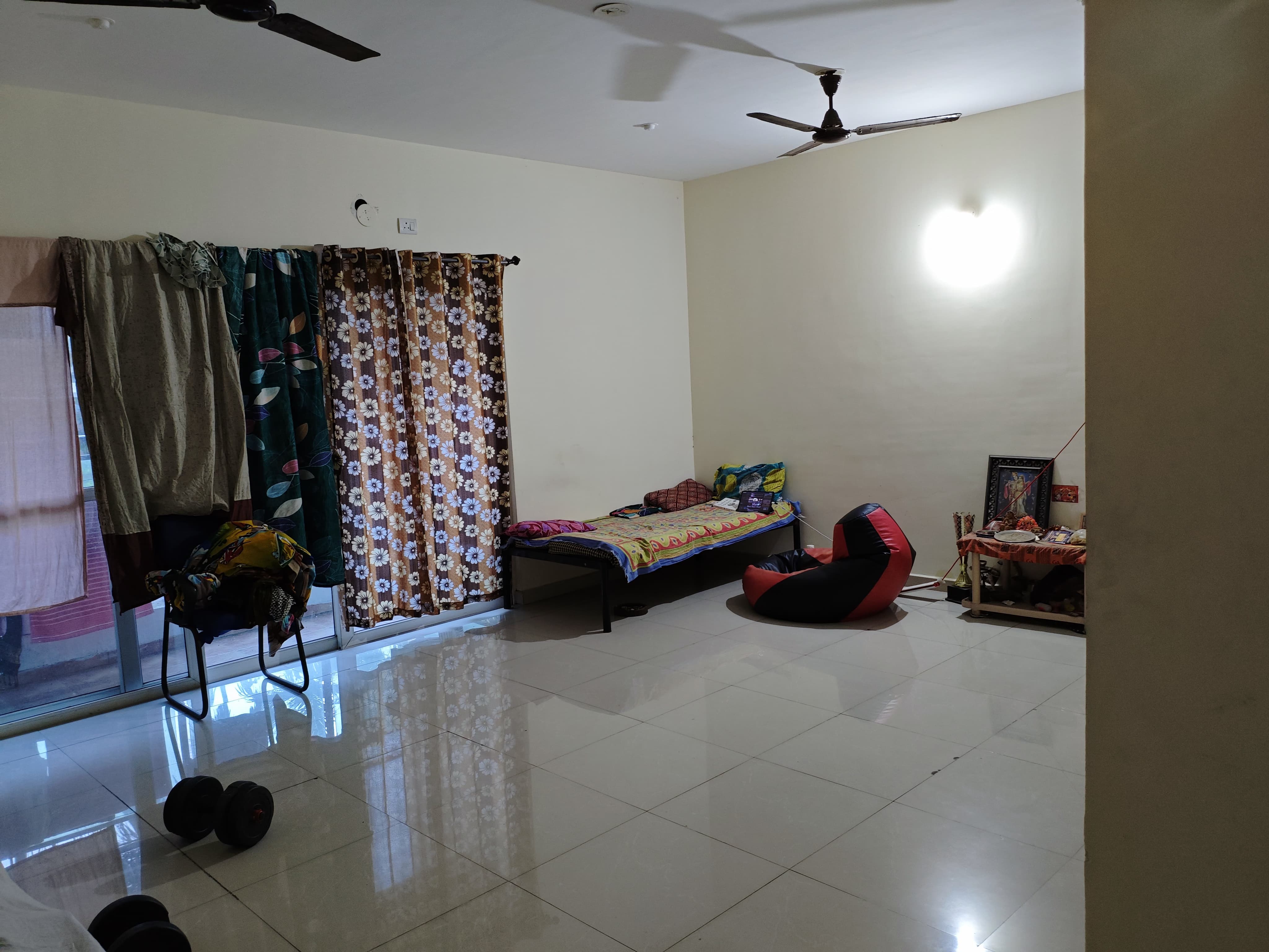 2 BHK Apartment For Sale in Gaur City 2 - 14th Avenue