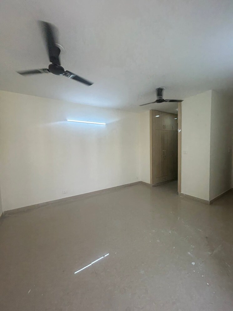 Room, shapoorji-pallonji-joyville-phase-2 3 Bedroom 1852 Sq.Ft. Apartment In Sector 102 Gurgaon 8550308