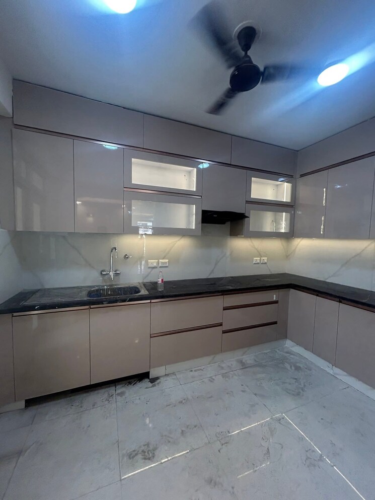 Kitchen, shapoorji-pallonji-joyville-phase-2 3 Bedroom 1852 Sq.Ft. Apartment In Sector 102 Gurgaon 8550308