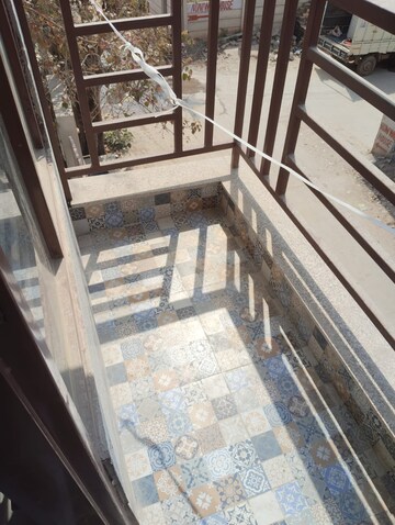 Balcony in  Pg at Sector 67 – for Rent