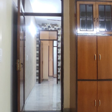 Building Lobby in 2 BHK Builder Floor at Lajpat Nagar I – for Rent