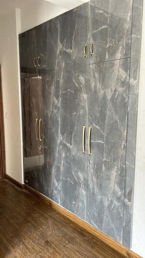  2.5 BHK Apartment at Sector 10 Greater Noida – for Sale