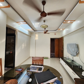 Team Area in 2 BHK Apartment at Anita Nagar Chs, Kandivali East – for Rent