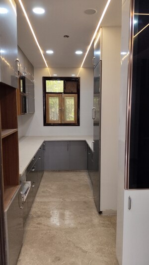 Building Lobby in 4 BHK Builder Floor at Rohini Sector 11 – for Sale