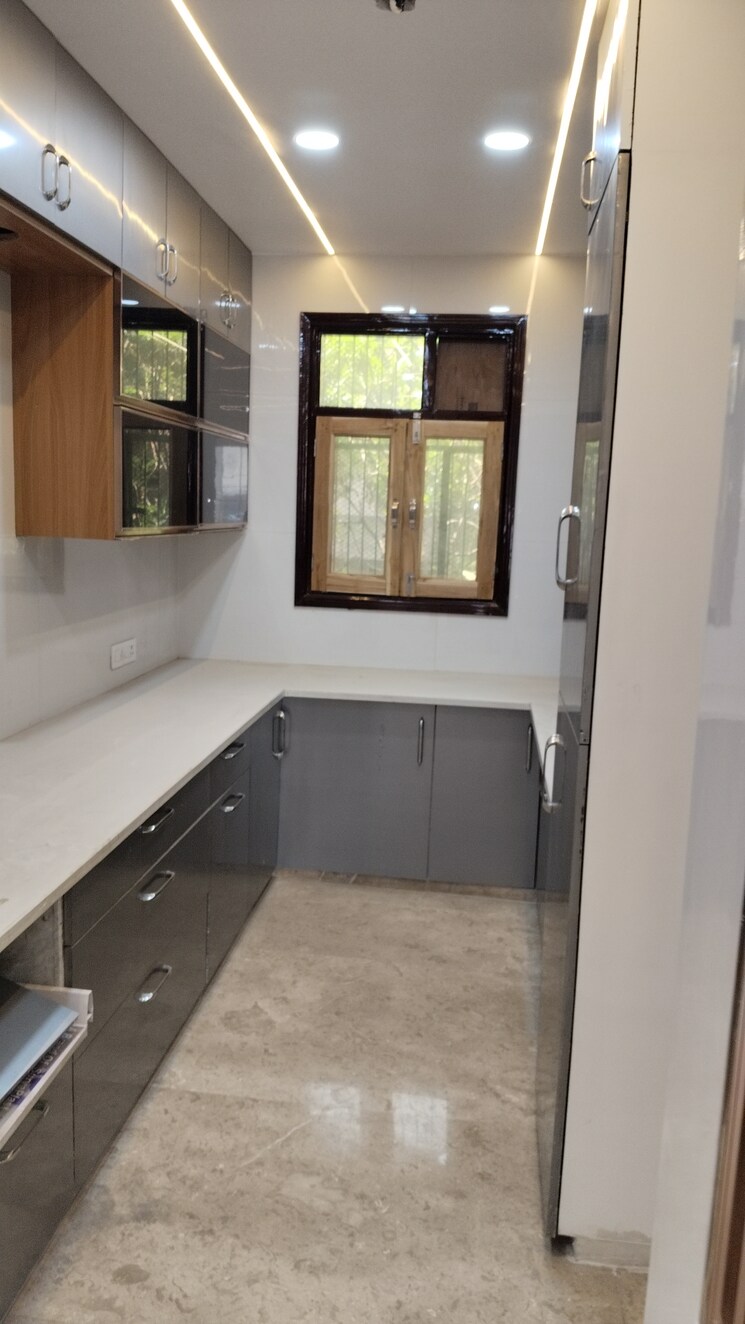 Kitchen, rohini sector 11 4 Bedroom 1350 Sq.Ft. Builder Floor In Rohini Sector 11 Delhi 8550791