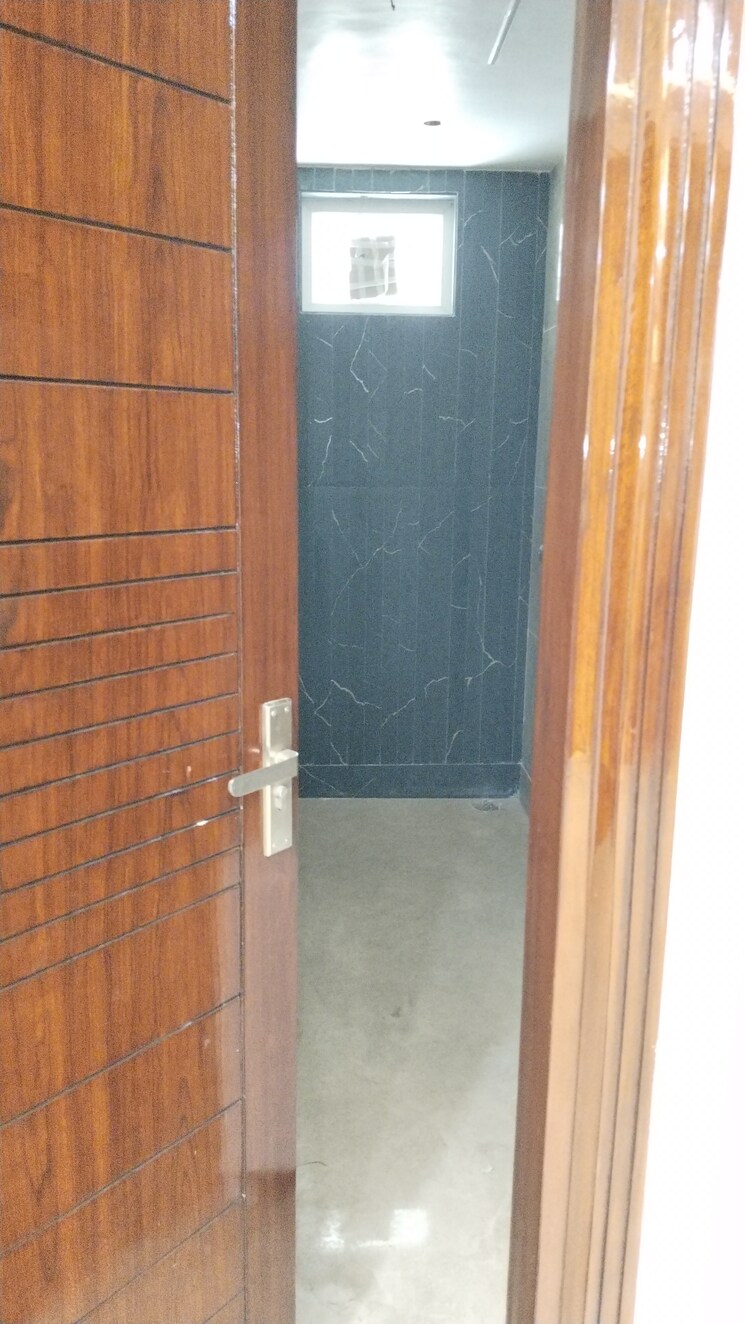 undefined, rohini sector 11 4 Bedroom 1350 Sq.Ft. Builder Floor In Rohini Sector 11 Delhi 8550791