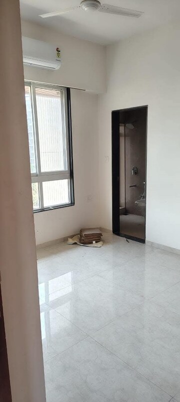 Bedroom in 2 BHK Apartment at Heritage Solitaire, Chembur – for Rent