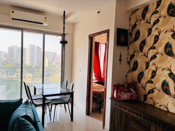 Bedroom in 3 BHK Apartment at Chembur Gaothan – for Rent