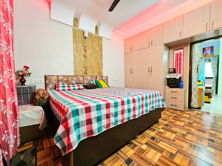 Bedroom, peer mucchalla 3 Bedroom 112 Sq.Yd. Builder Floor In Peer Mucchalla Zirakpur 8550996