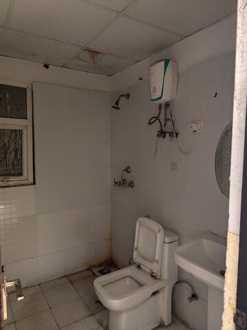 Bathroom in 2.5 BHK Apartment at Aims Golf Avenue II, Sector 75 – for Rent