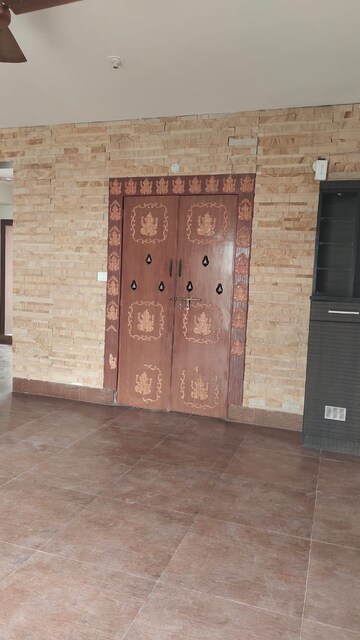 Room in 2 BHK Apartment at Saidabad – for Sale