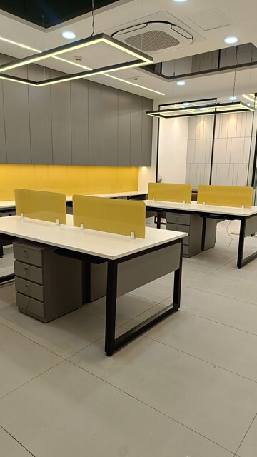  Office Space For Rent in Mani Casadona, New Town