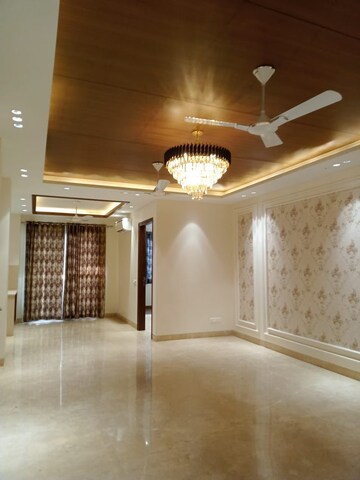 Living Room in 2 BHK Builder Floor at Ansal Sushant Lok I, Sector 43 – for Rent