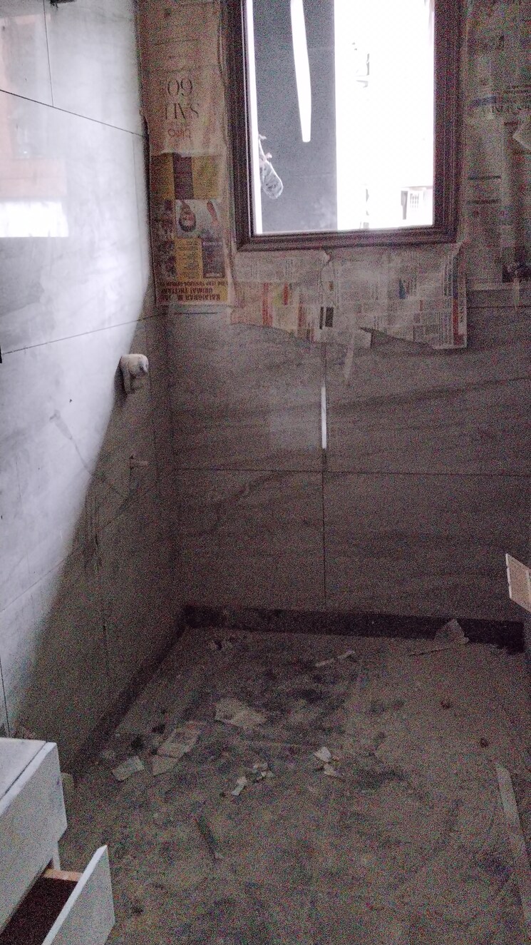 Bathroom, rohini sector 11 3 Bedroom 1050 Sq.Ft. Builder Floor In Rohini Sector 11 Delhi 8551314