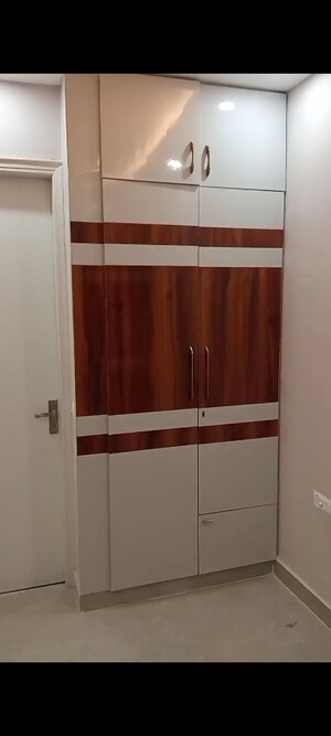 Furnished Amenities in 3 BHK Builder Floor at RPS Palm Drive, Sector 88 – for Sale