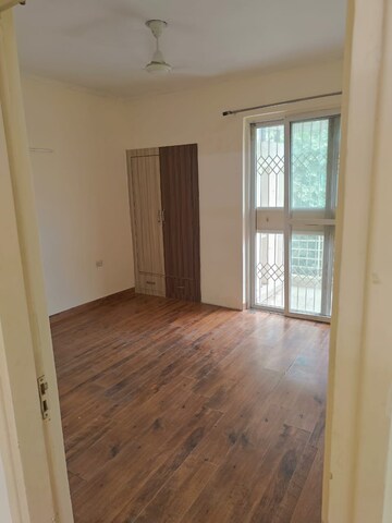 2 BHK Apartment For Rent in Pioneer Park Phase 1, Sector 61