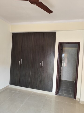 2 BHK Apartment For Rent in Aims Golf City, Sector 75