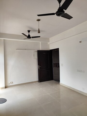 Room in 2 BHK Apartment at Aims Golf City, Sector 75 – for Rent