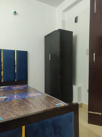 Bedroom in 2 BHK Apartment at Shipra Suncity – for Rent