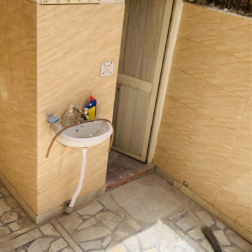 Bathroom in 2.5 BHK Villa at Sector 23 – for Rent